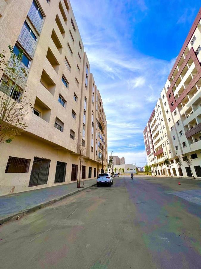 Appart Neuf Lumineux Climatise 1Ere Etage Tangier Exterior photo