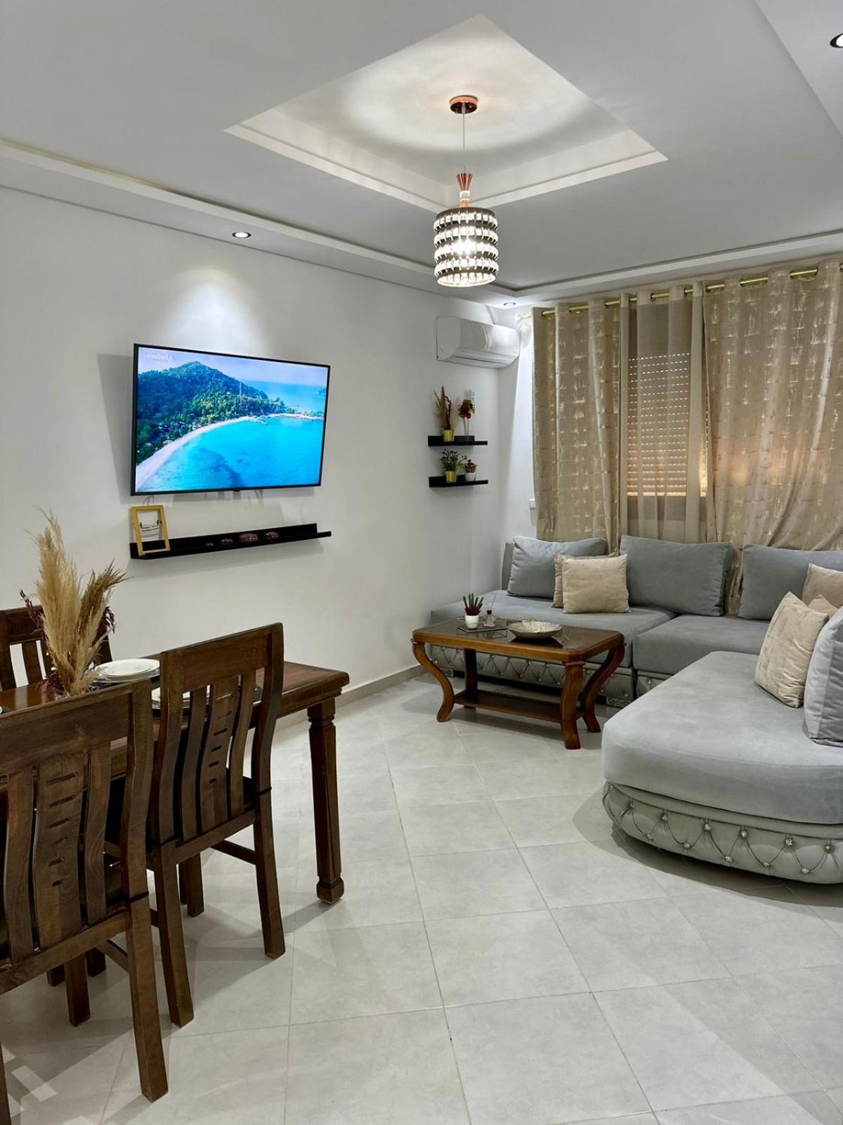 Appart Neuf Lumineux Climatise 1Ere Etage Tangier Exterior photo