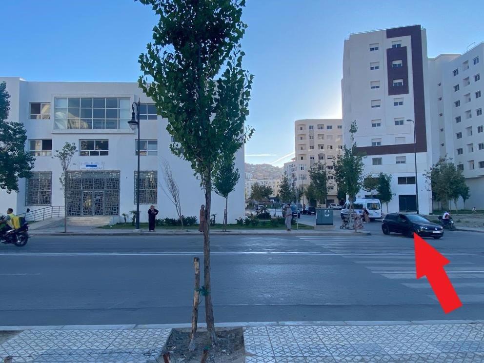 Appart Neuf Lumineux Climatise 1Ere Etage Tangier Exterior photo